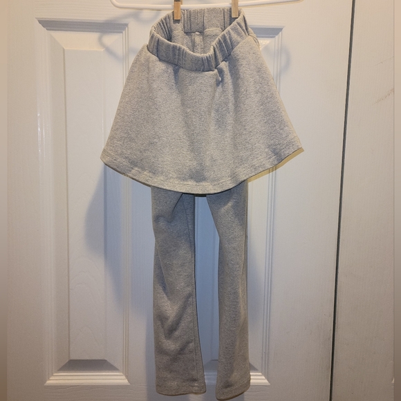Girls' sized 3T gray leggings with attached skirt - Picture 1 of 7